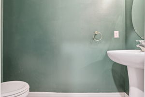  Photo 32
