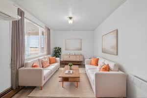 IMG_0549 virtually staged.jpeg