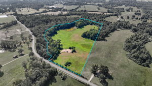 Land real estate media in Russellville, Arkansas by Avery & Bryant
