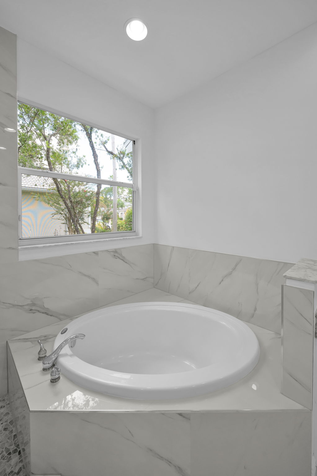 First Floor Primary Bathroom1b