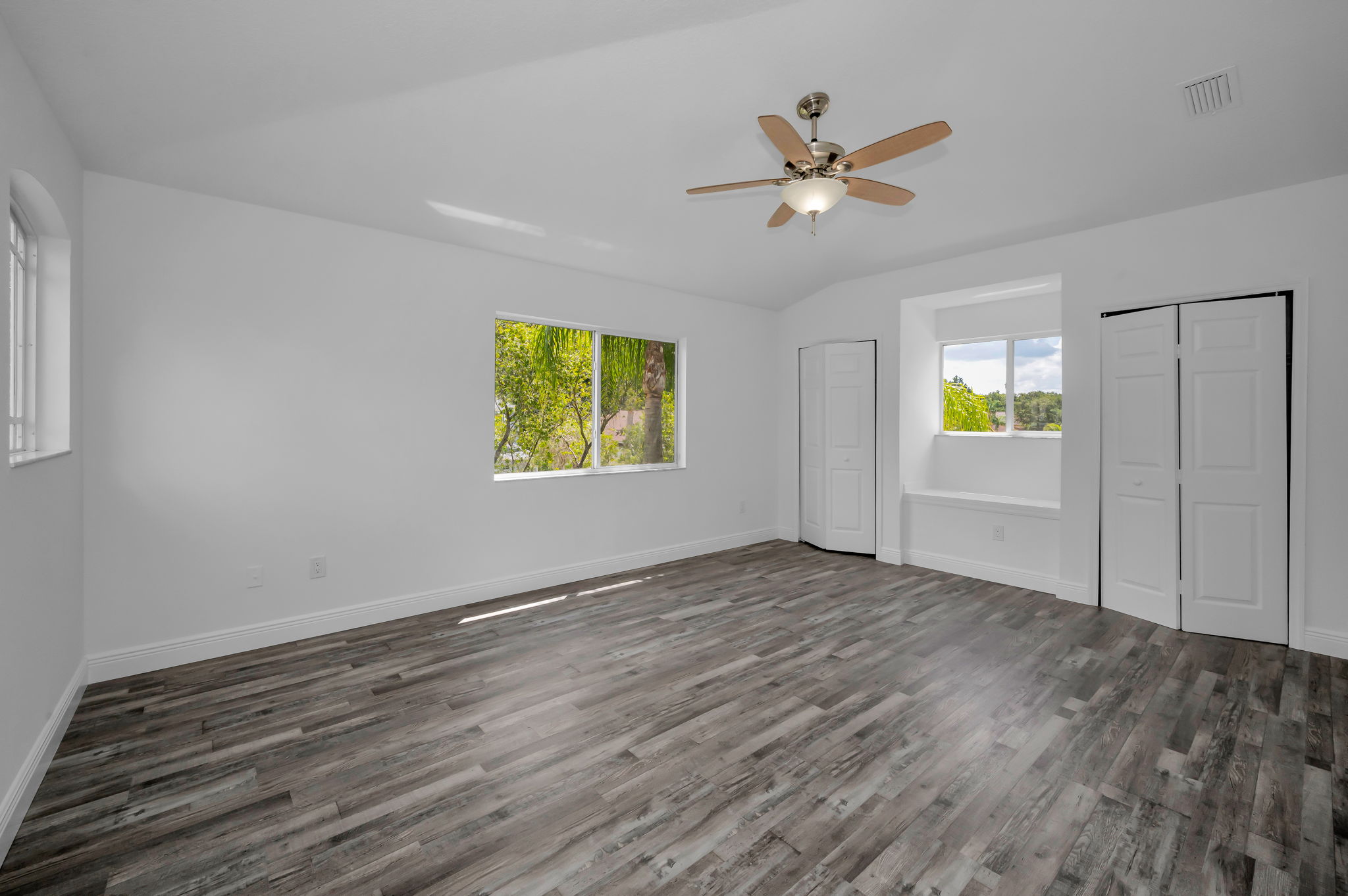 Upper Level Bedroom1
