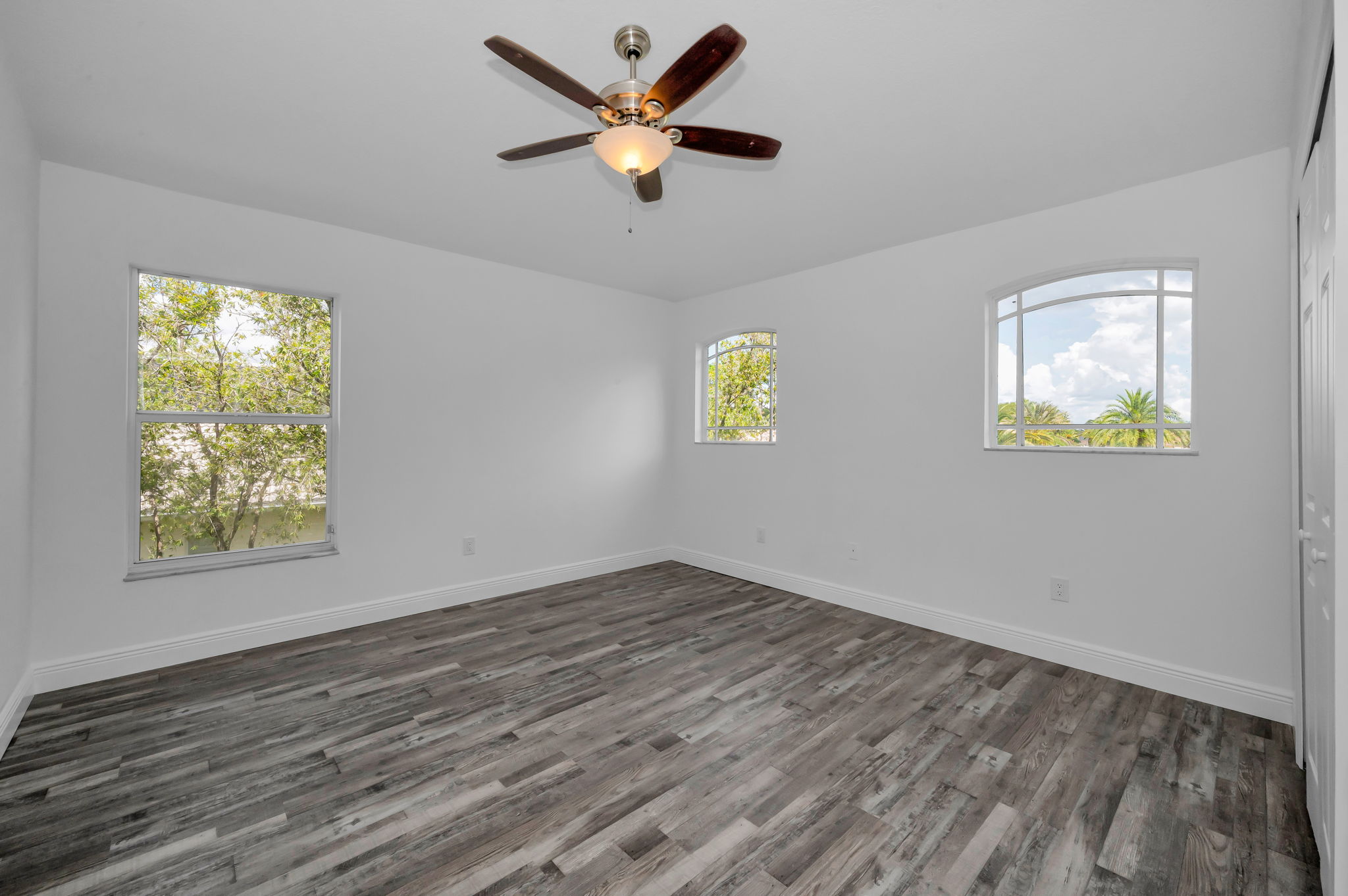 Upper Level Bedroom3