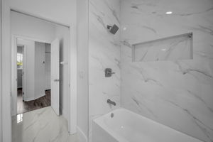 Upper Level Bathroom1b