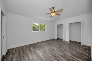 Upper Level Bedroom4a