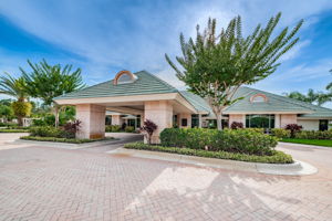 6-Beach Club