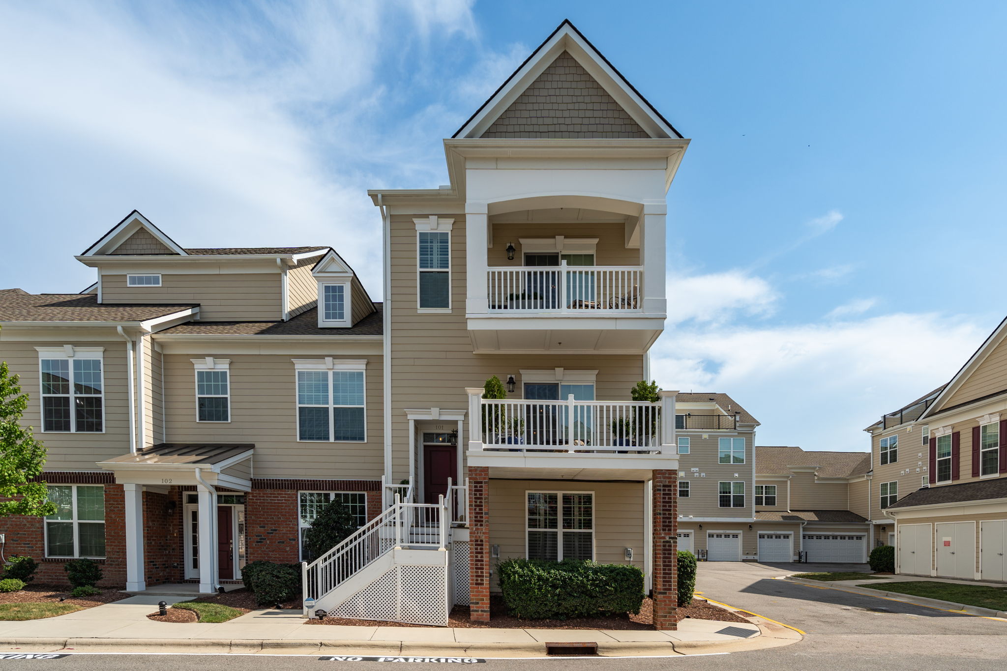 10530 Sablewood_101-1