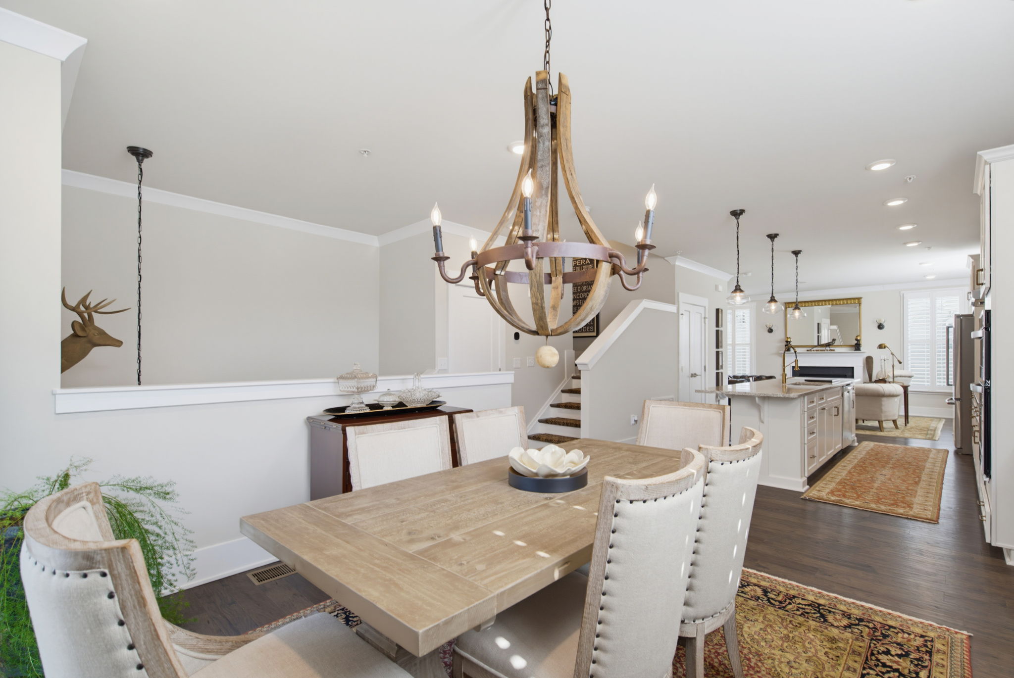 10530 Sablewood_101-6