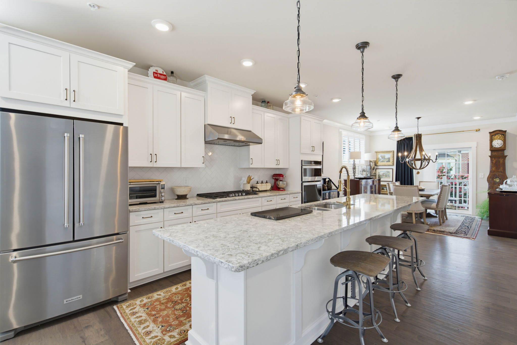 10530 Sablewood_101-8