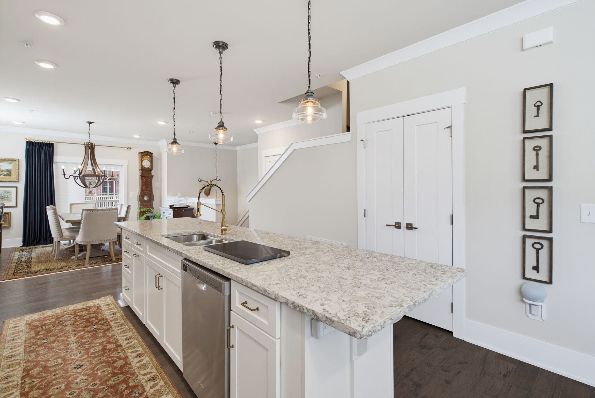 10530 Sablewood_101-9