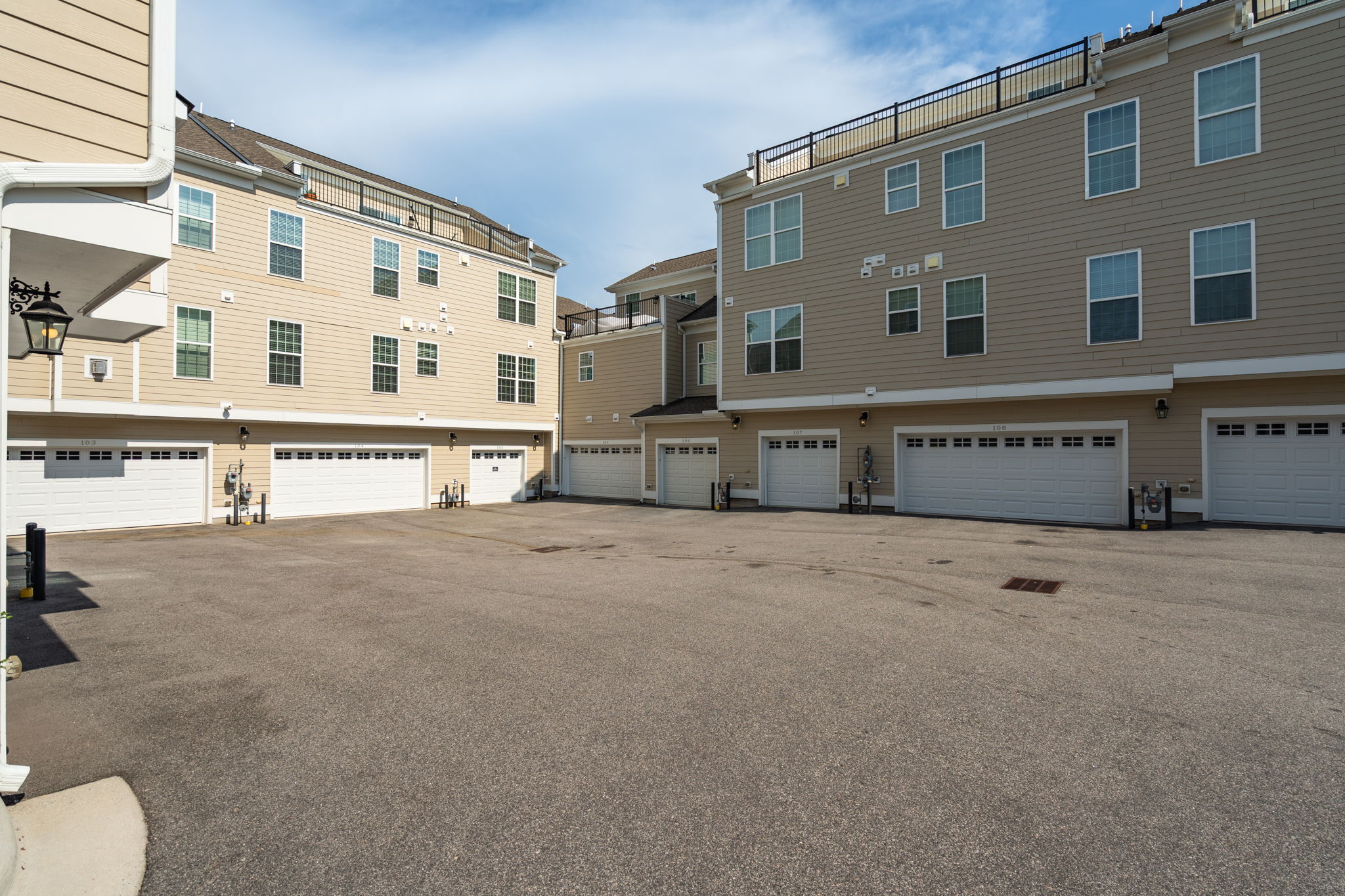 10530 Sablewood_101-29