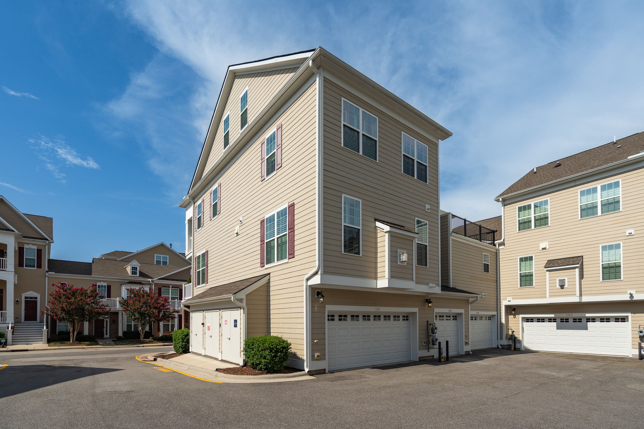 10530 Sablewood_101-30