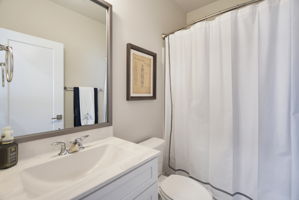 10530 Sablewood_101-23