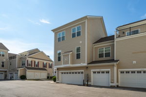 10530 Sablewood_101-32