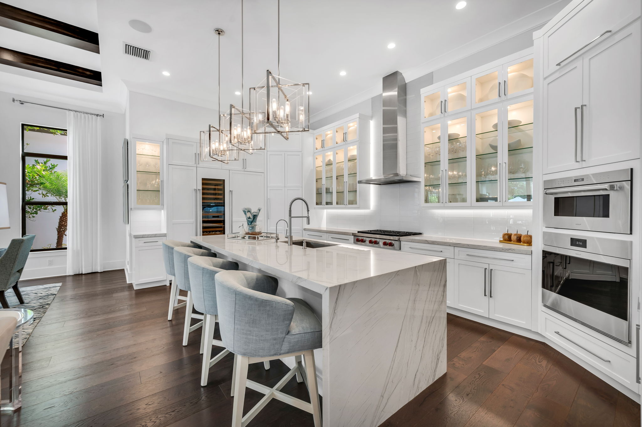Breakfast Bar - Kitchen