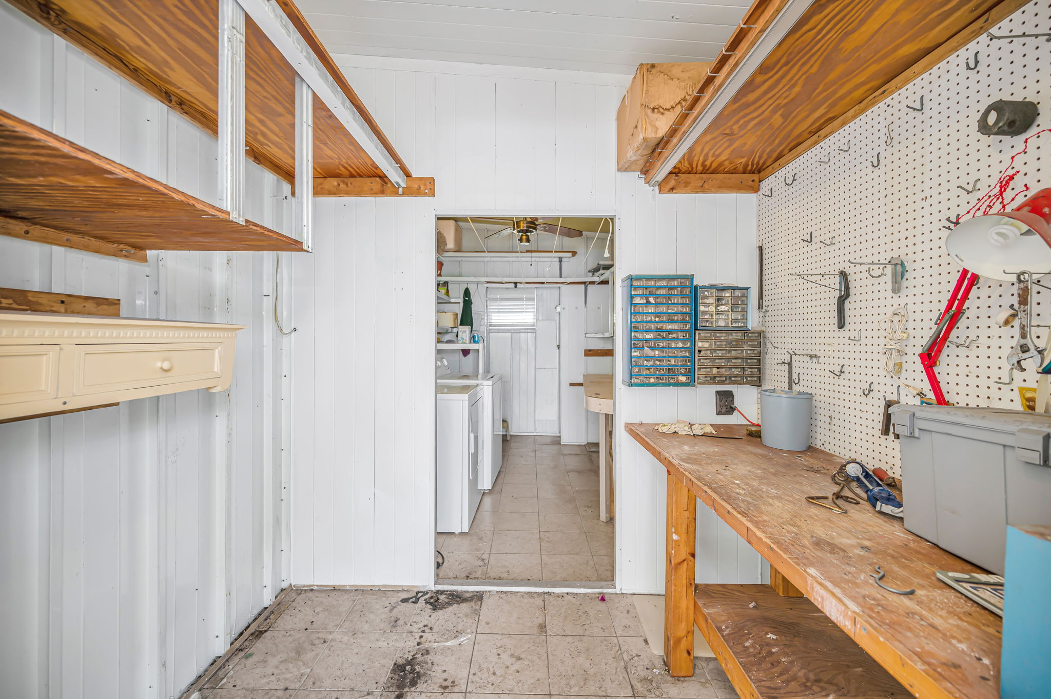 Stroage and Laundry Room1a