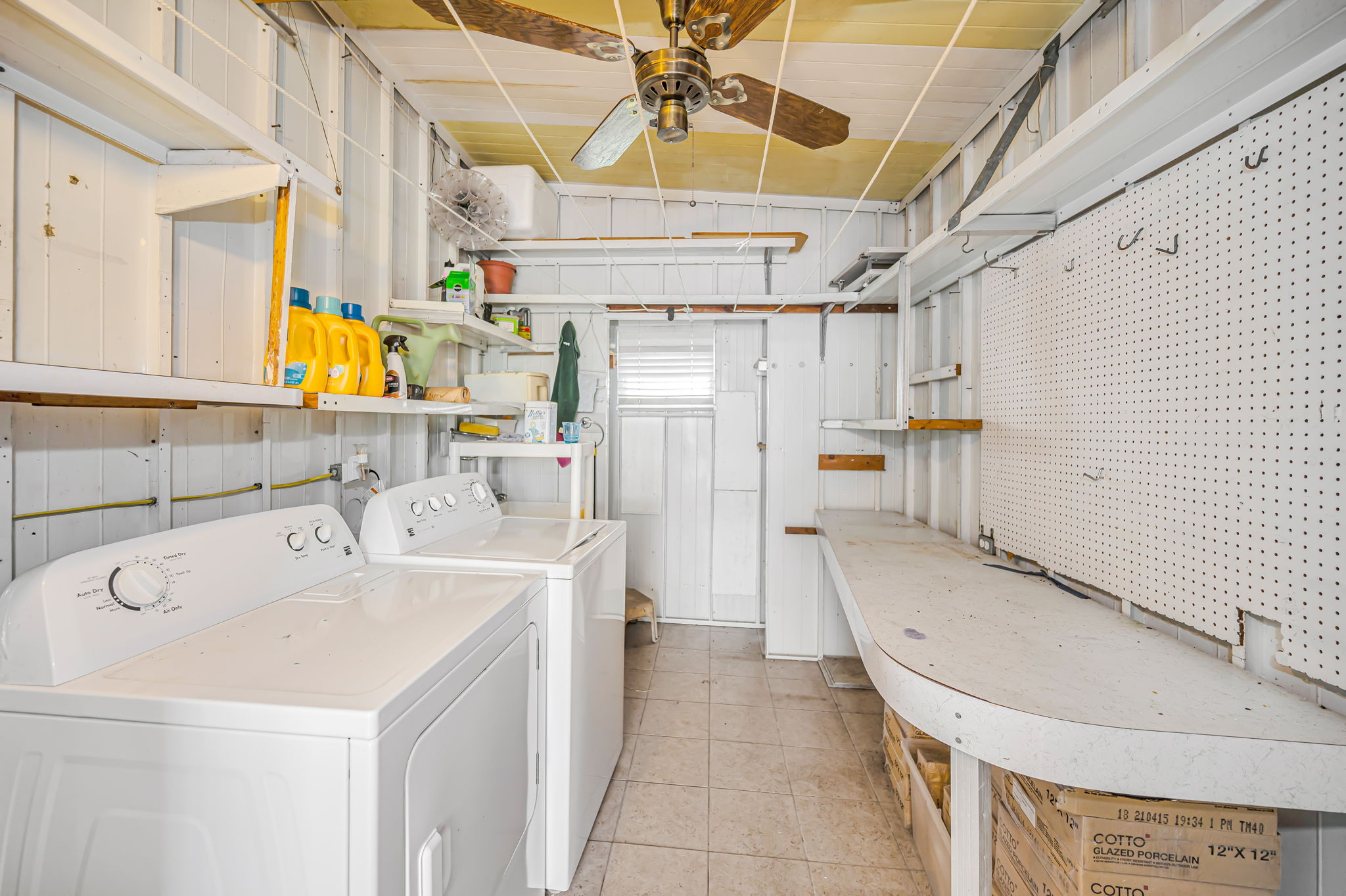 Stroage and Laundry Room1b