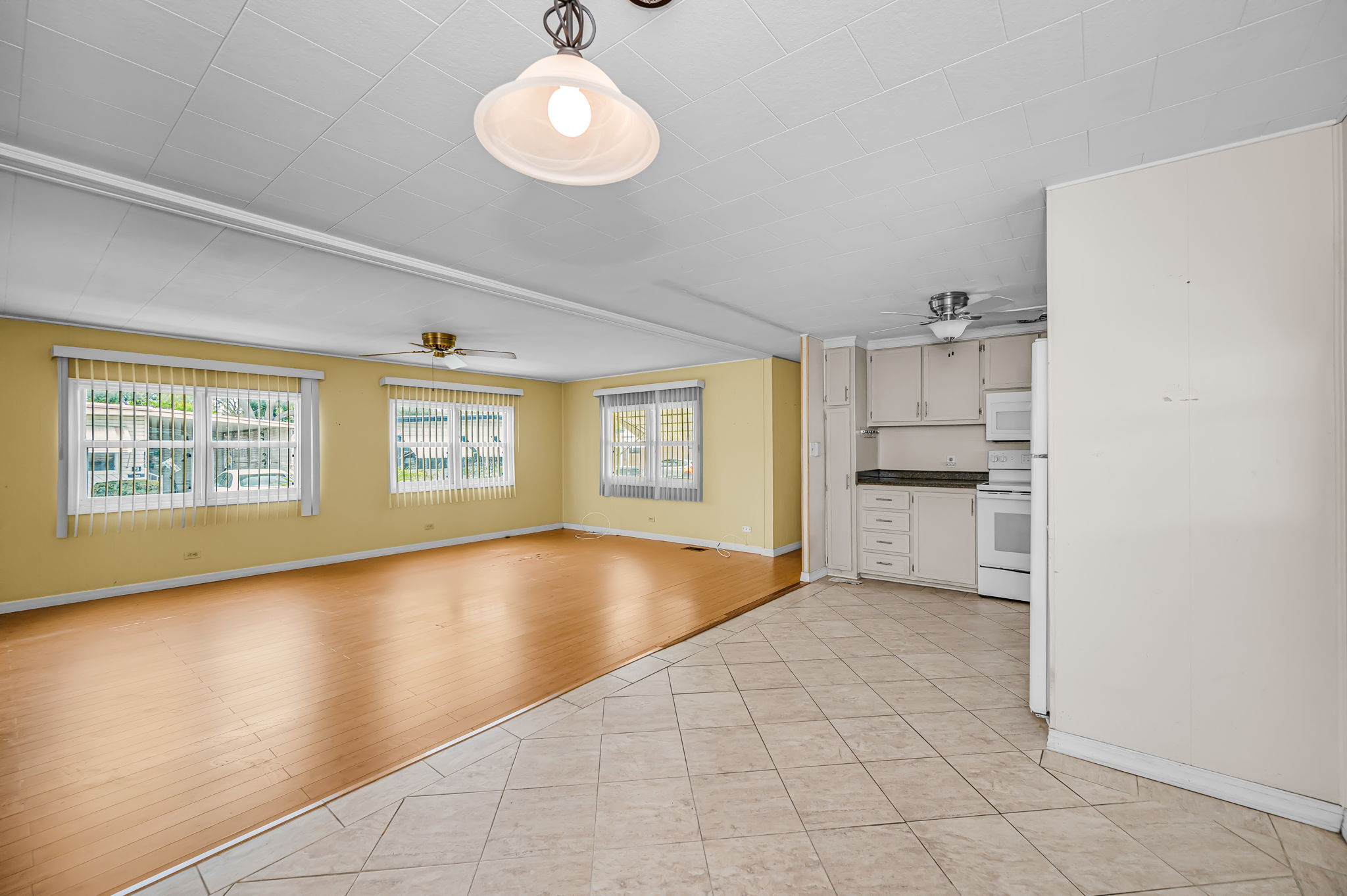 Dining Room3