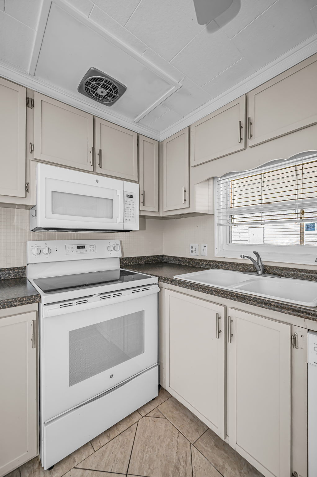 Kitchen2
