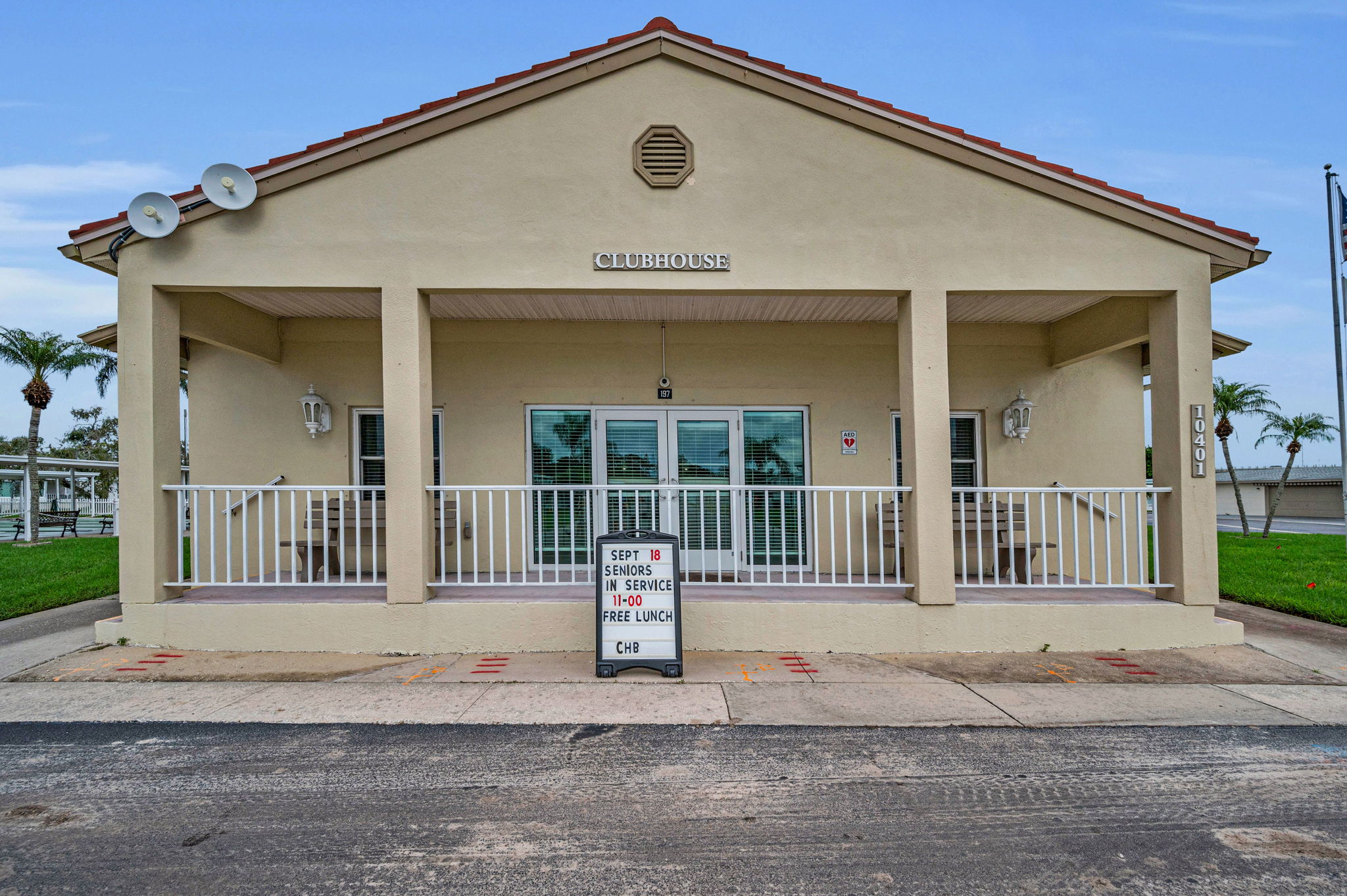 Clubhouse1