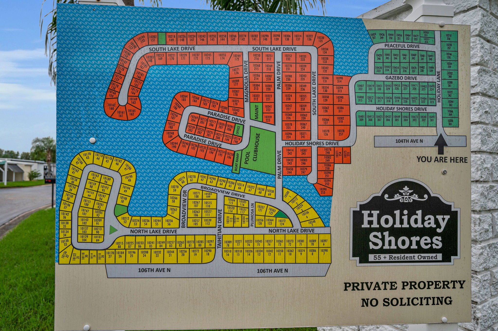 Holiday Shores Entry4