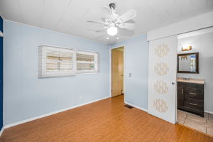 Primary Bedroom1c