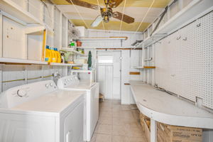 Stroage and Laundry Room1b