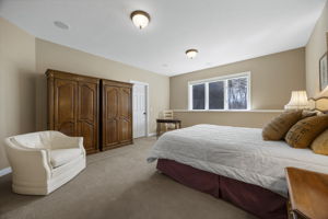  Photo 106
