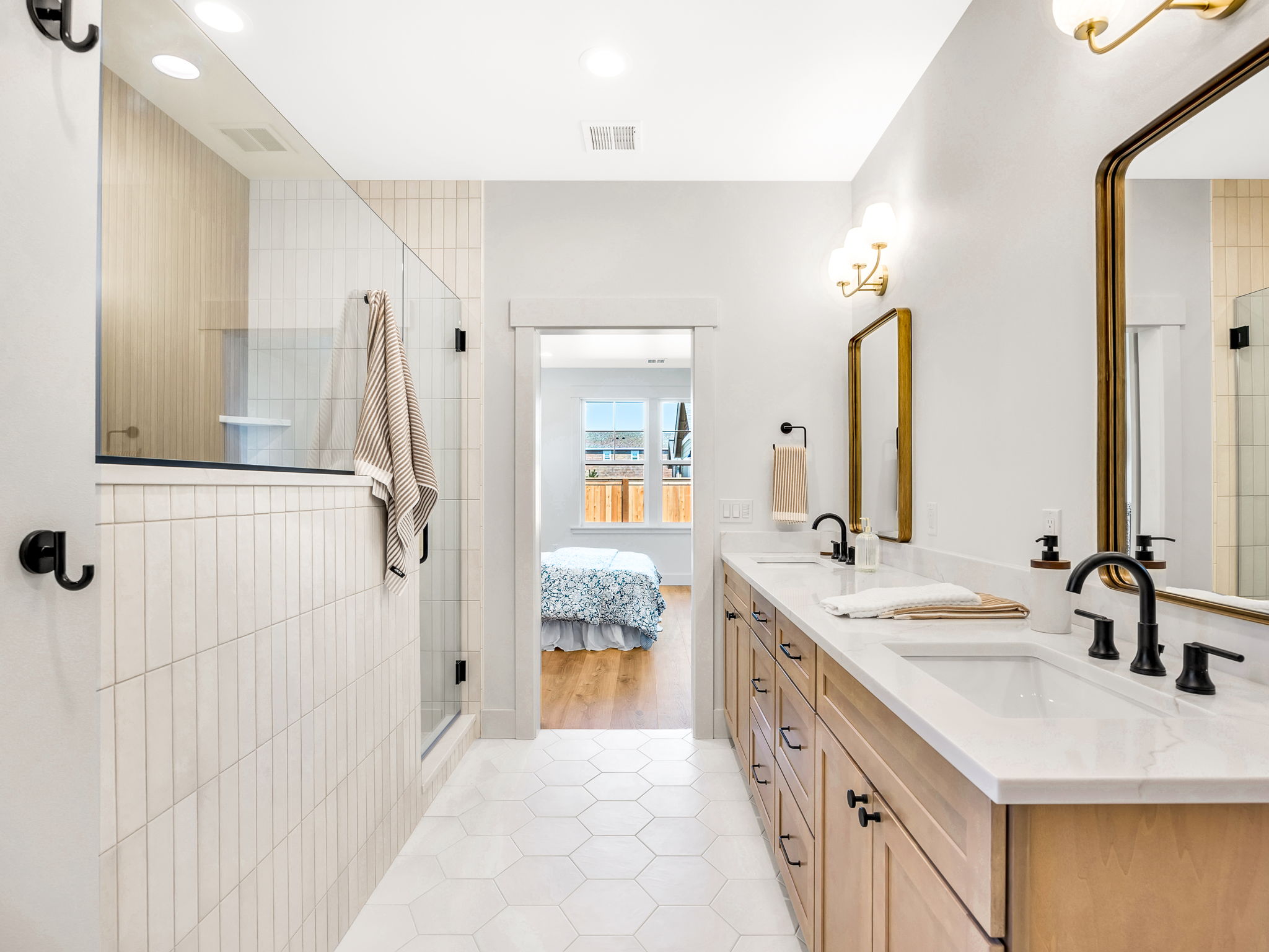  Photo 37