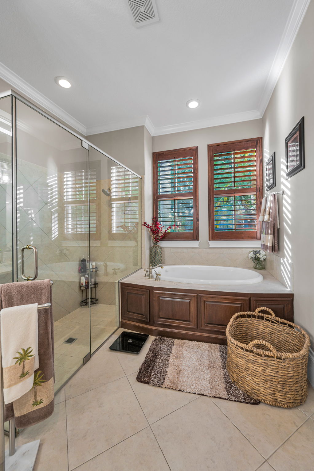 Primary Bathroom1b