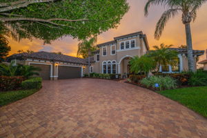 Front Exterior32