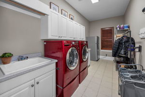 Launry Room1a