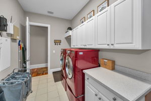 Launry Room1b