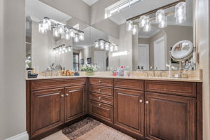 Primary Bathroom1f