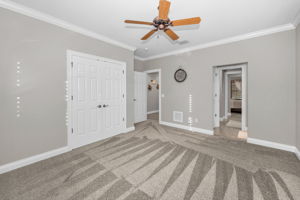 Upper Level Bedroom4b