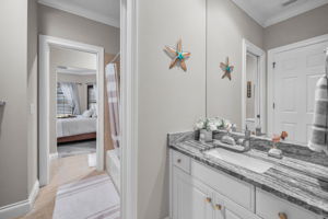 Upper Level Jack n Jill Bathroom3a