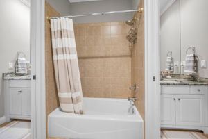 Upper Level Jack n Jill Bathroom3b