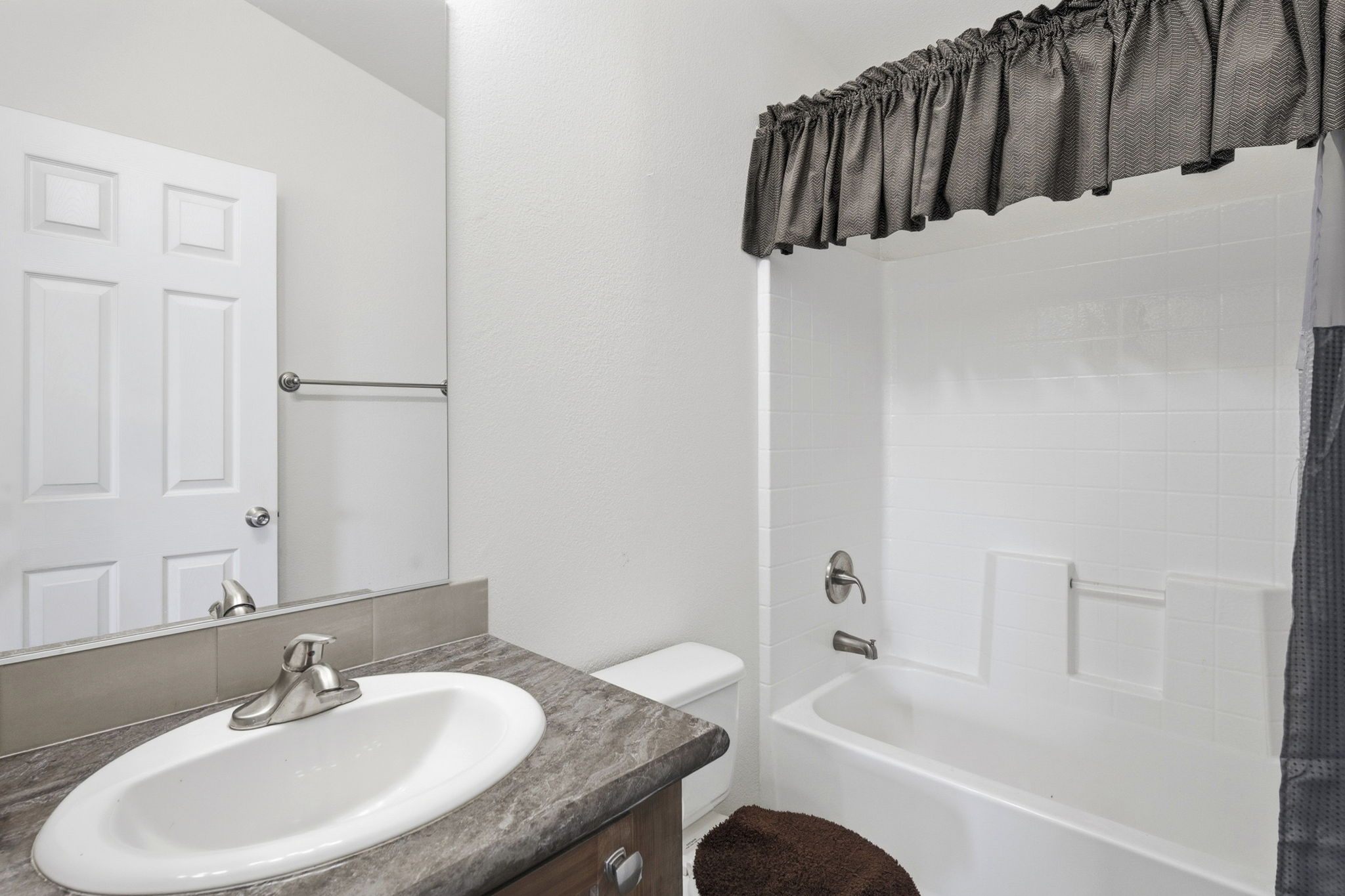Bathroom 2 (1)