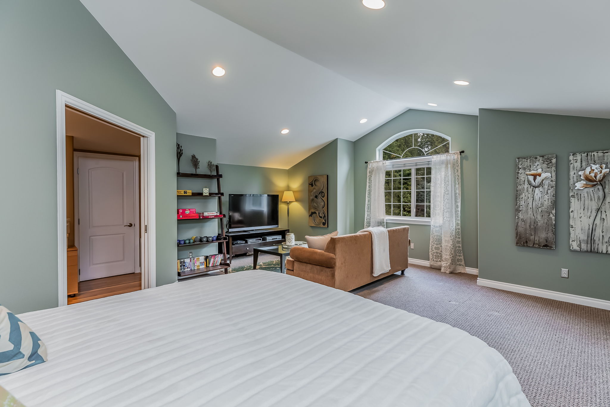 10549 NE 137th Pl, Kirkland, WA 98034, USA Photo 15
