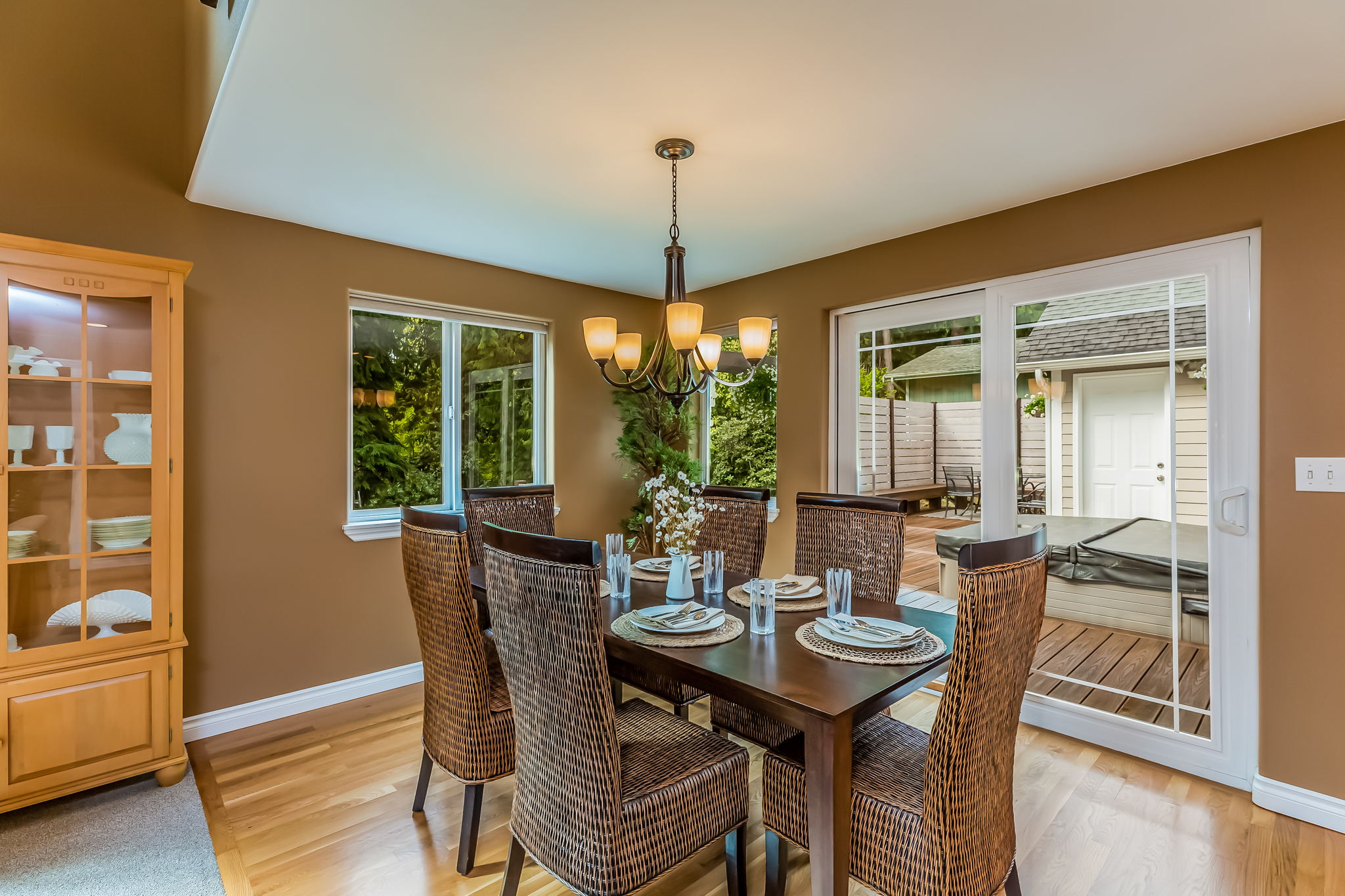 10549 NE 137th Pl, Kirkland, WA 98034, USA Photo 24