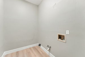  Photo 37