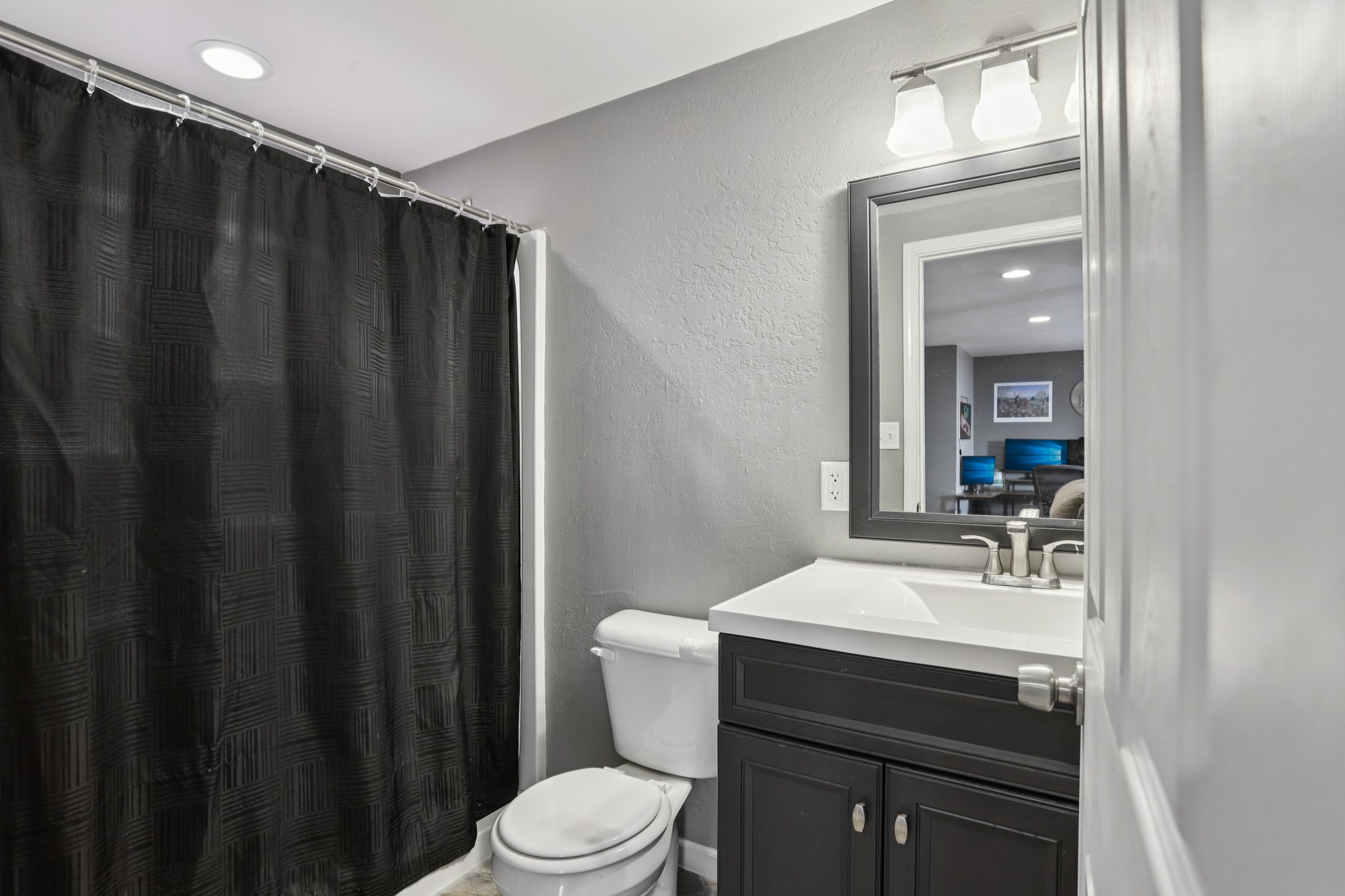 Finney Rd-S1812-029.jpg