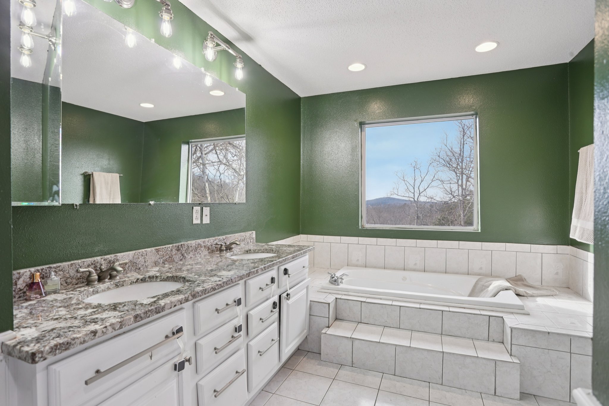 Finney Rd-S1812-037.jpg