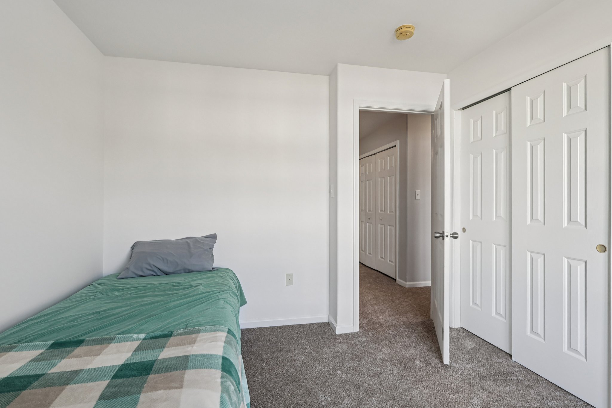 King Way-S2410-028.jpg