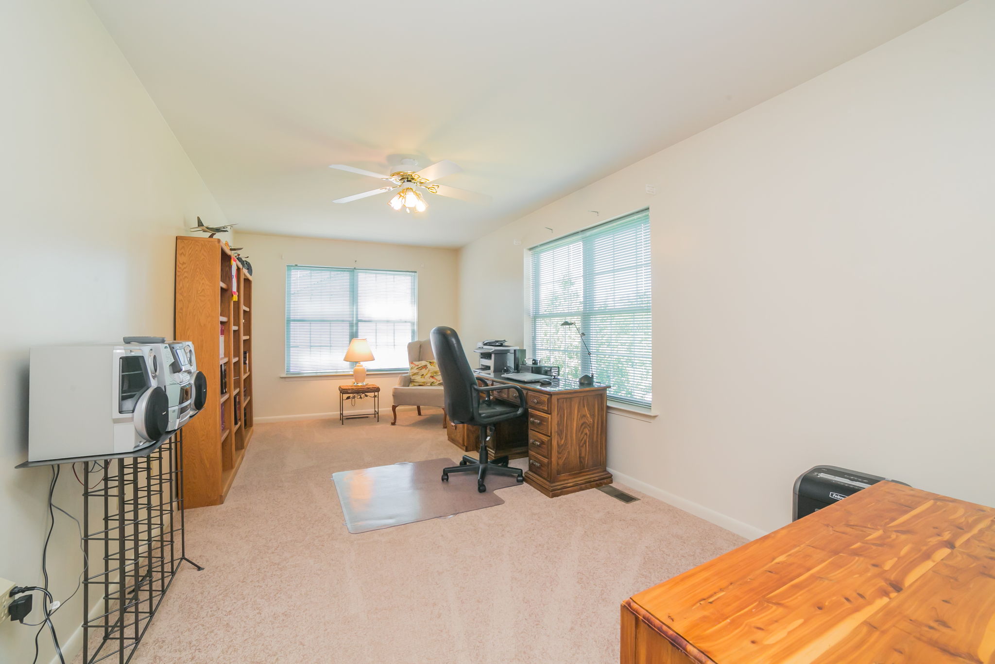 1055 Kingscote Dr, Harleysville, PA 19438 Left Bank REPS