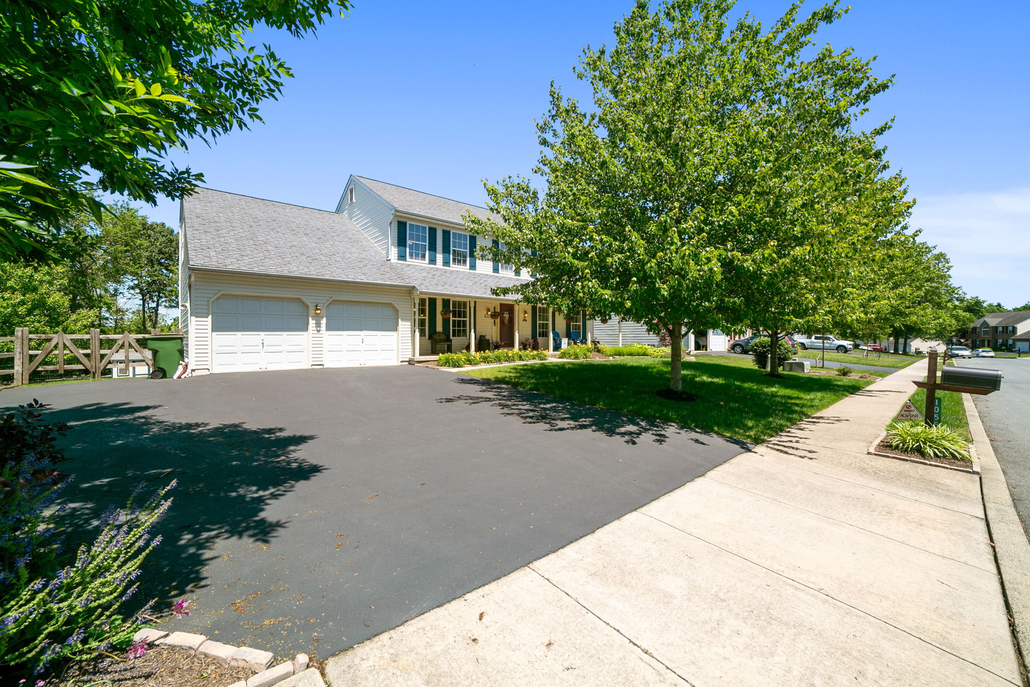 1055 Kingscote Dr, Harleysville, PA 19438 Left Bank REPS