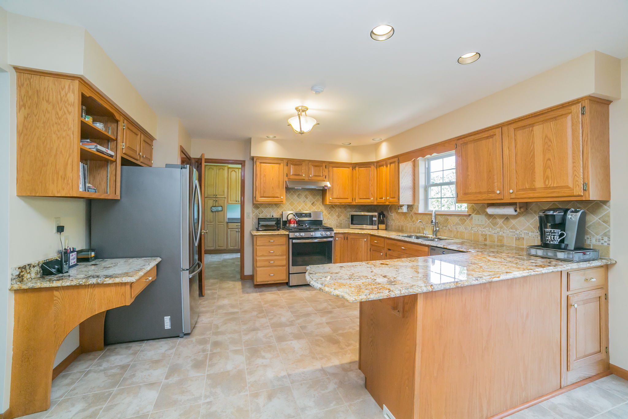 1055 Kingscote Dr, Harleysville, PA 19438 Left Bank REPS