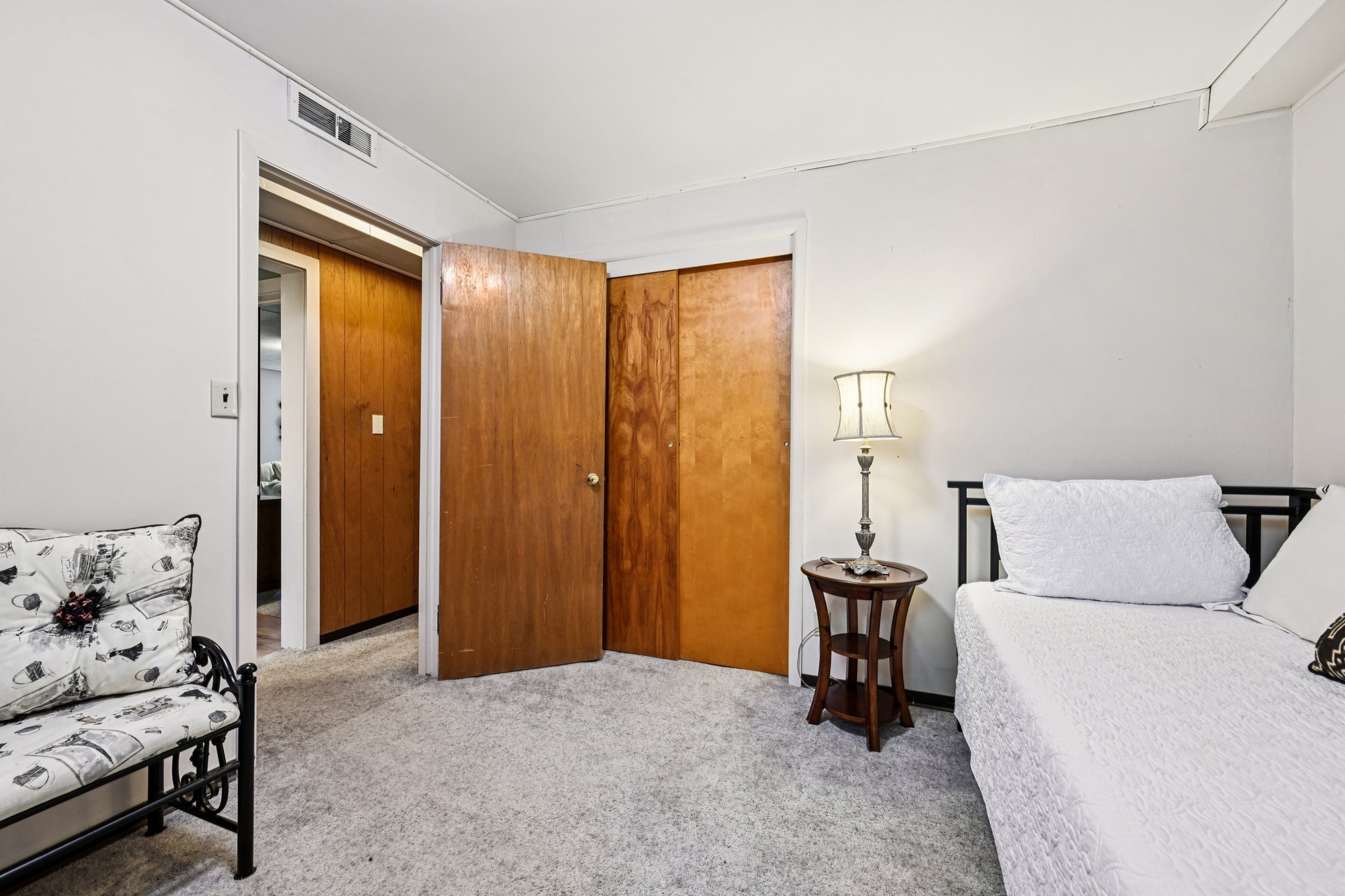 - 1055 N 18th St-S2208-1-019.jpg