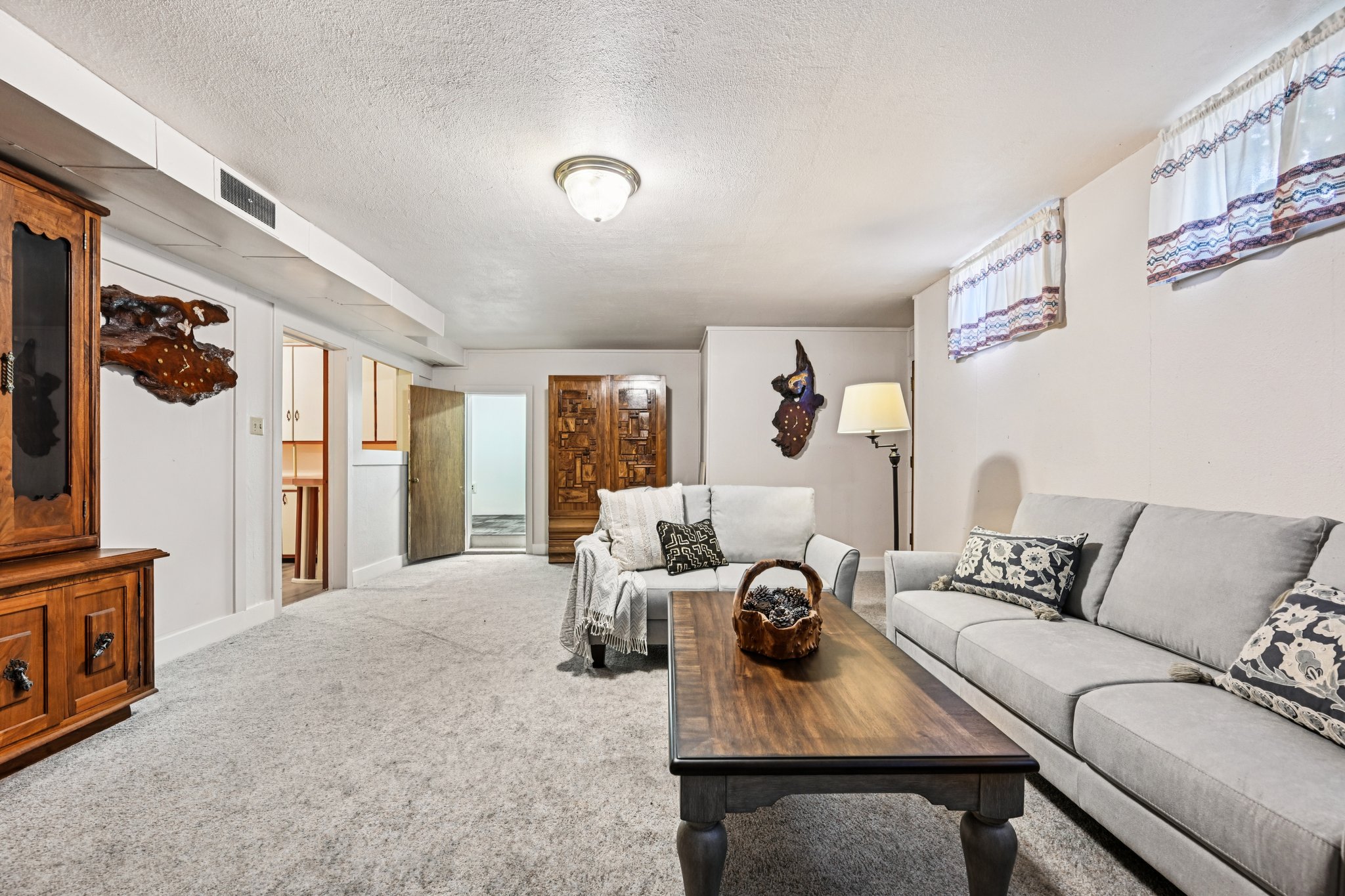 - 1055 N 18th St-S2208-1-028.jpg
