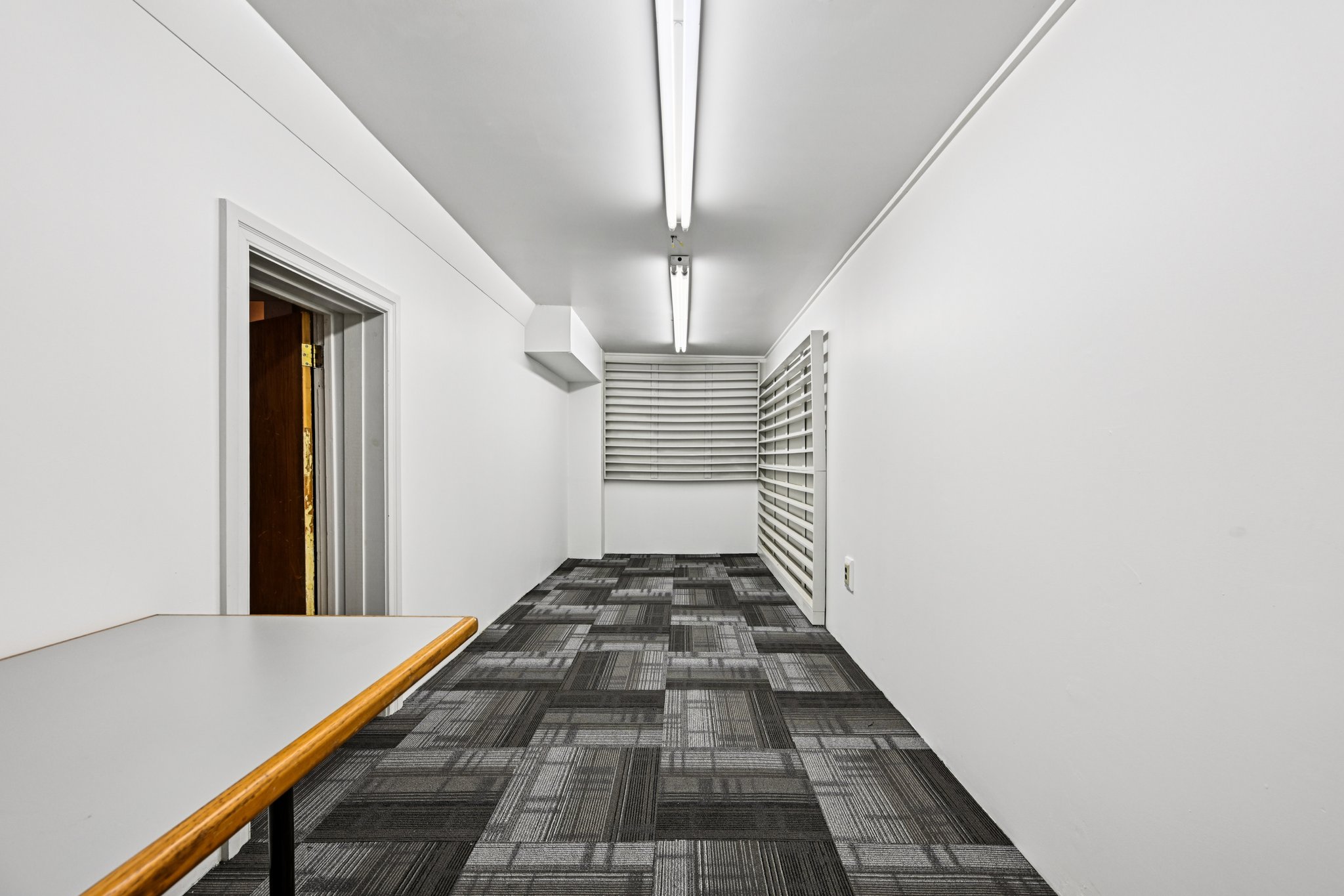 - 1055 N 18th St-S2208-1-031.jpg
