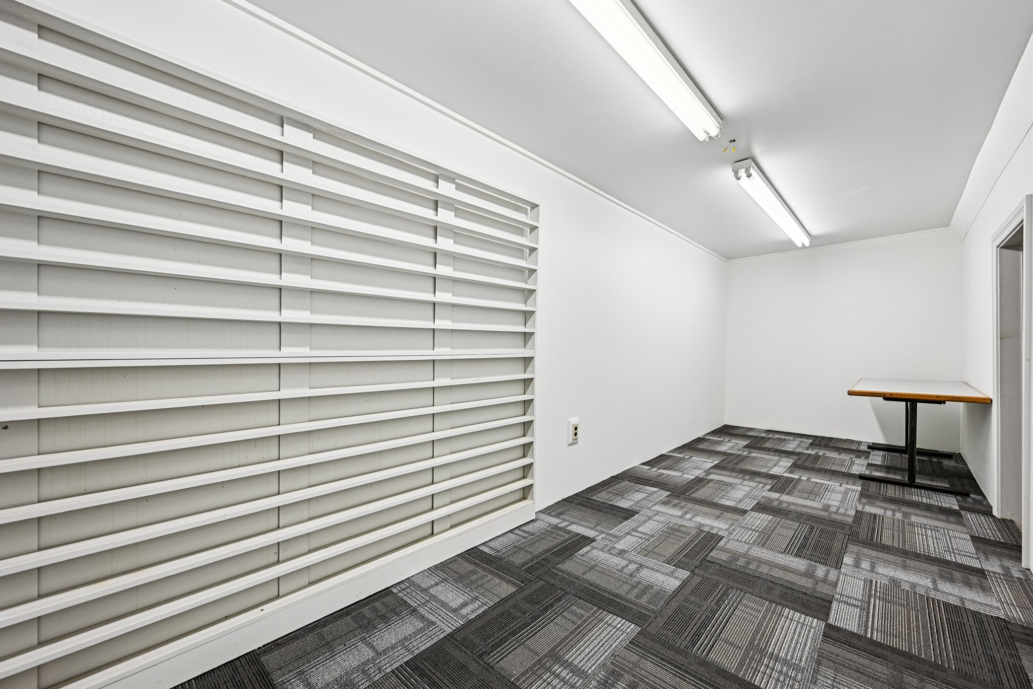 - 1055 N 18th St-S2208-1-032.jpg